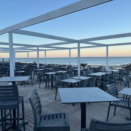 Acadie Saint Victor - Hotel Restaurant - Face Mer - Chatelaillon Plage Екстериор снимка