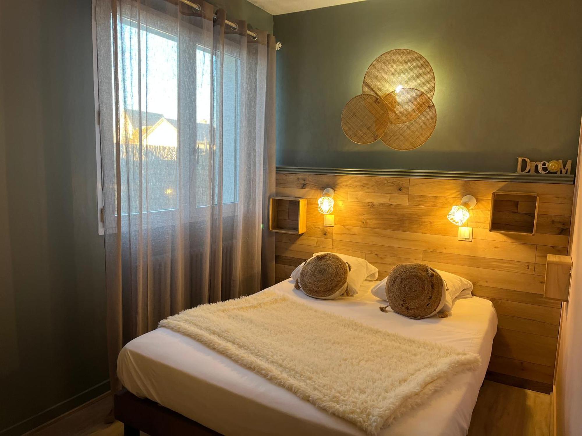 Acadie Saint Victor - Hotel Restaurant - Face Mer - Chatelaillon Plage Екстериор снимка