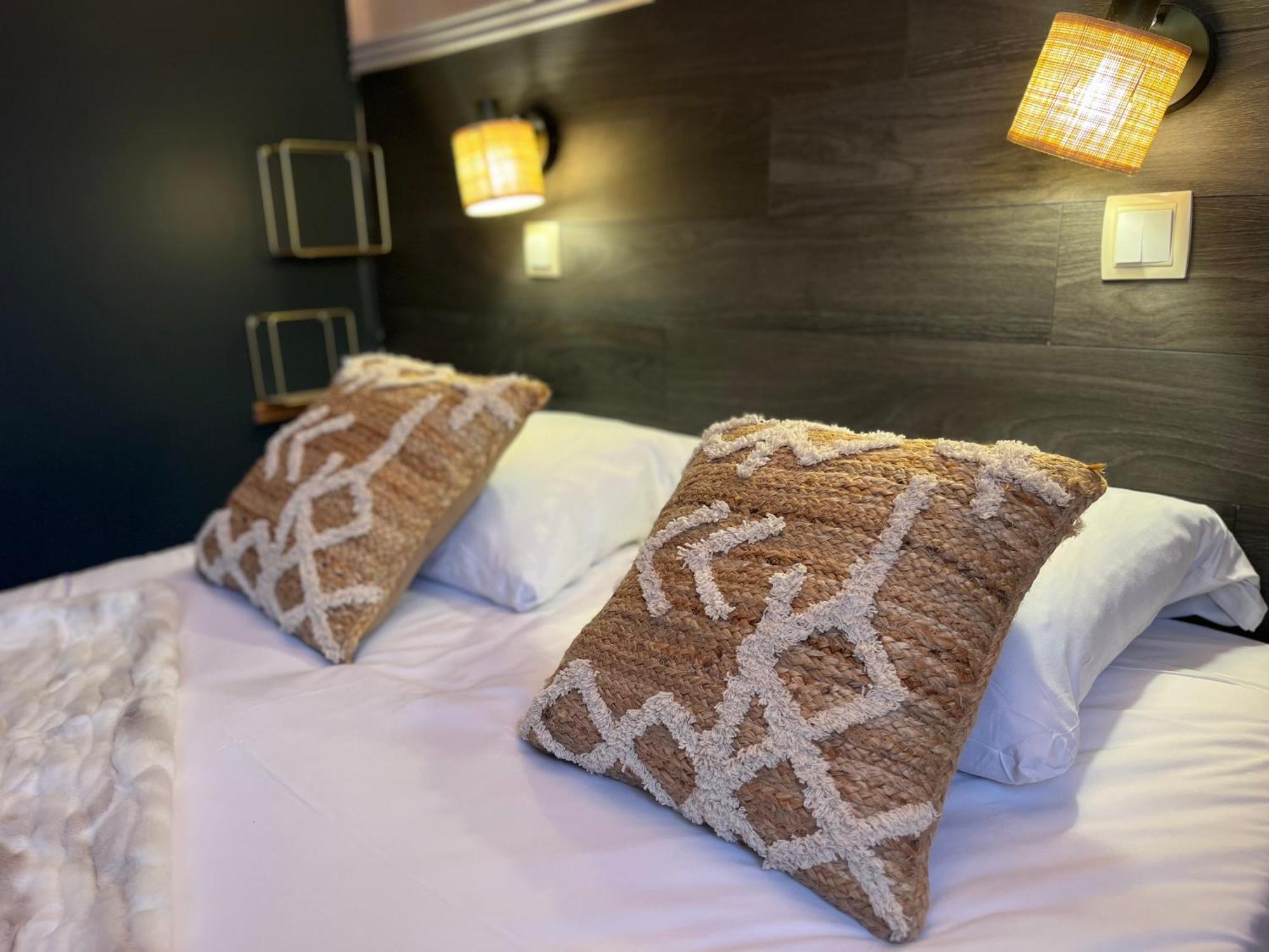 Acadie Saint Victor - Hotel Restaurant - Face Mer - Chatelaillon Plage Екстериор снимка