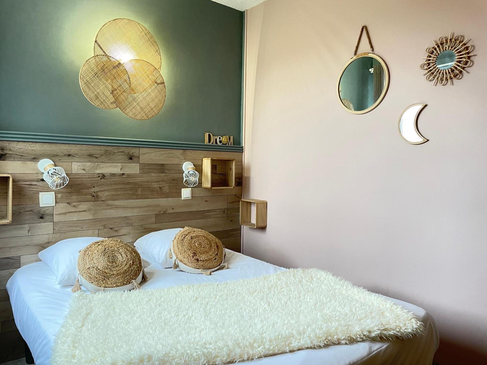 Acadie Saint Victor - Hotel Restaurant - Face Mer - Chatelaillon Plage Екстериор снимка