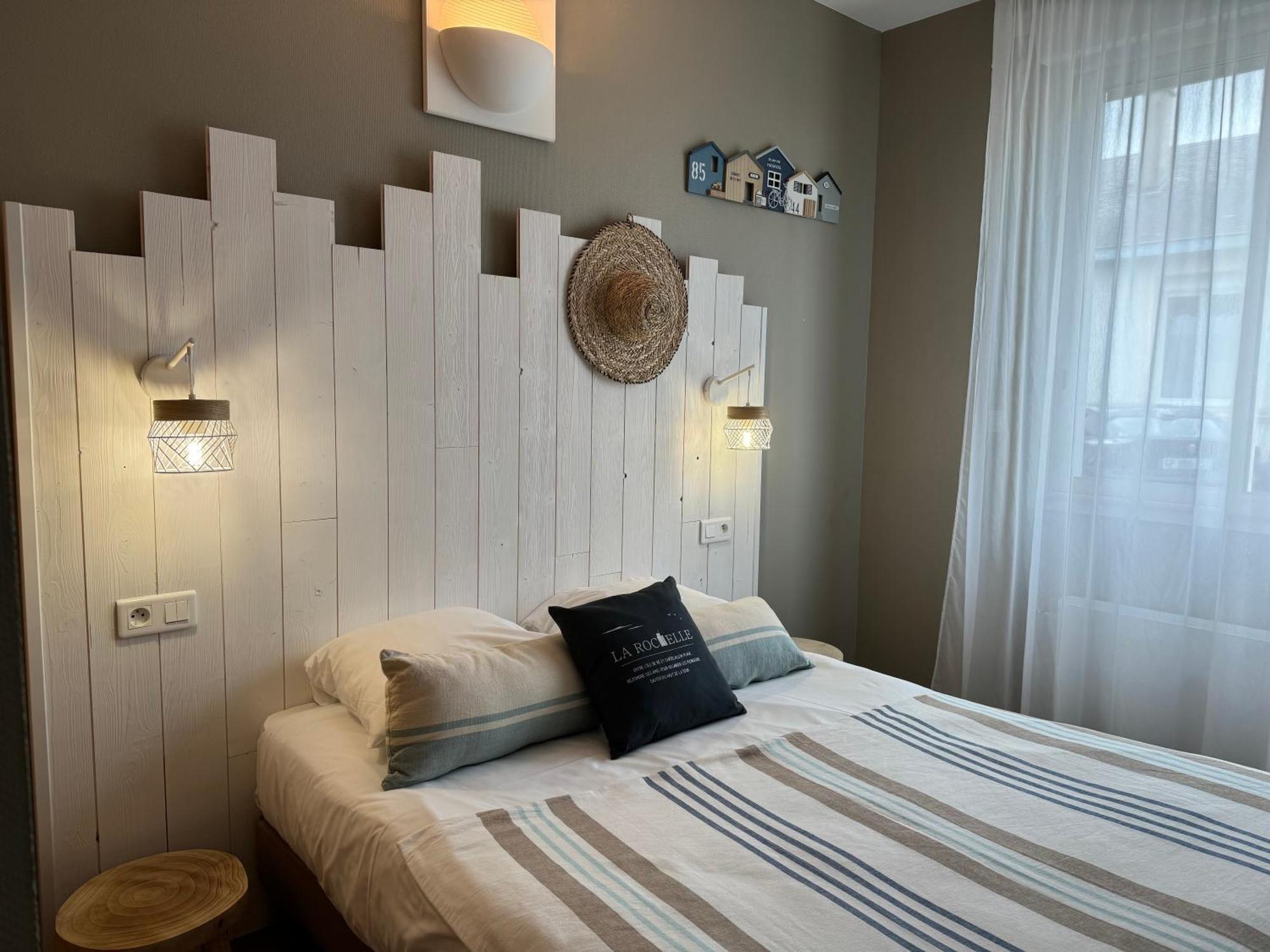 Acadie Saint Victor - Hotel Restaurant - Face Mer - Chatelaillon Plage Екстериор снимка