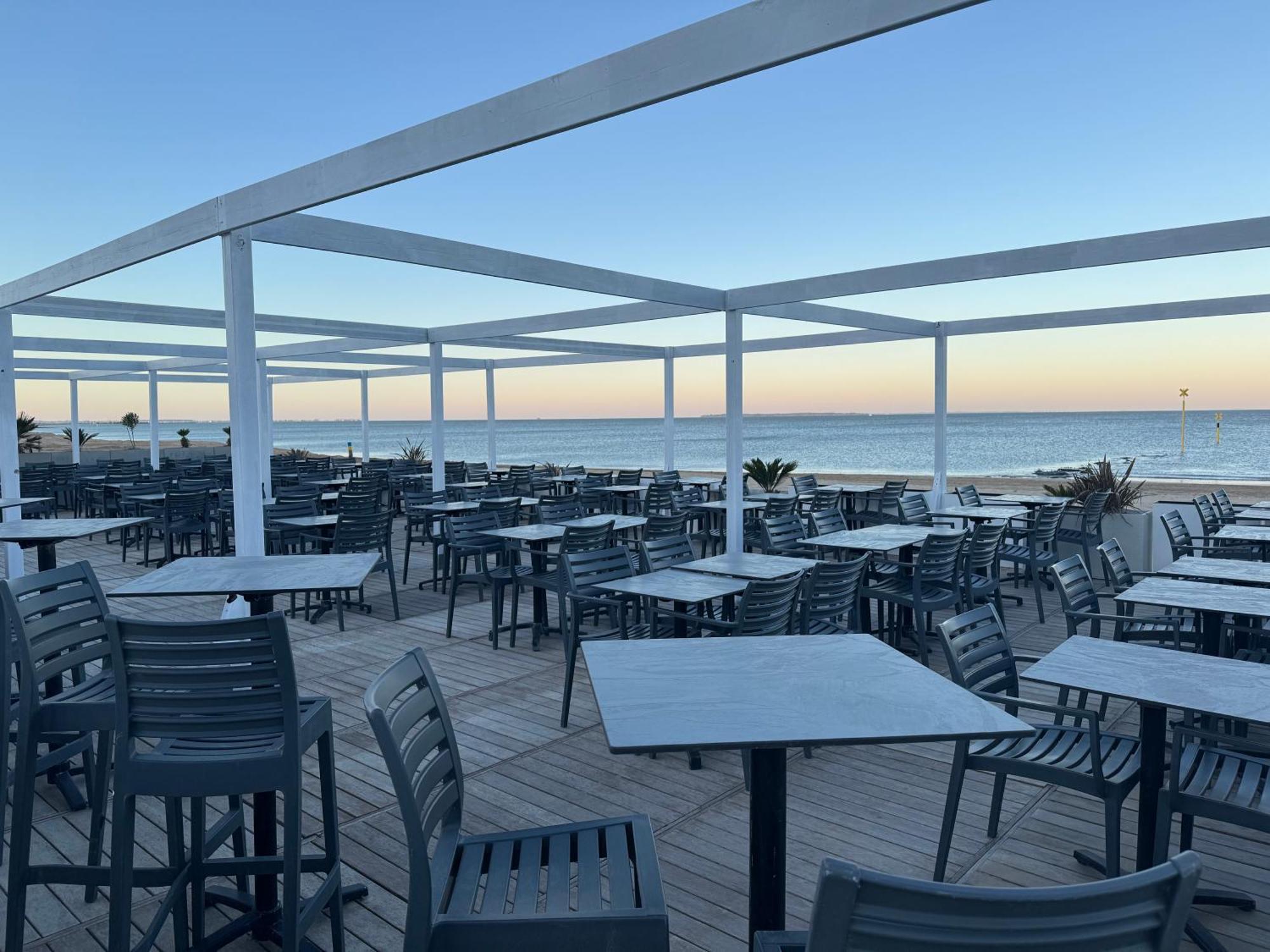 Acadie Saint Victor - Hotel Restaurant - Face Mer - Chatelaillon Plage Екстериор снимка