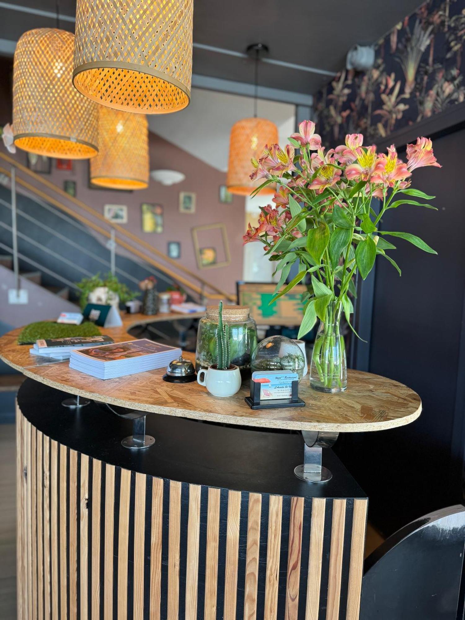 Acadie Saint Victor - Hotel Restaurant - Face Mer - Chatelaillon Plage Екстериор снимка