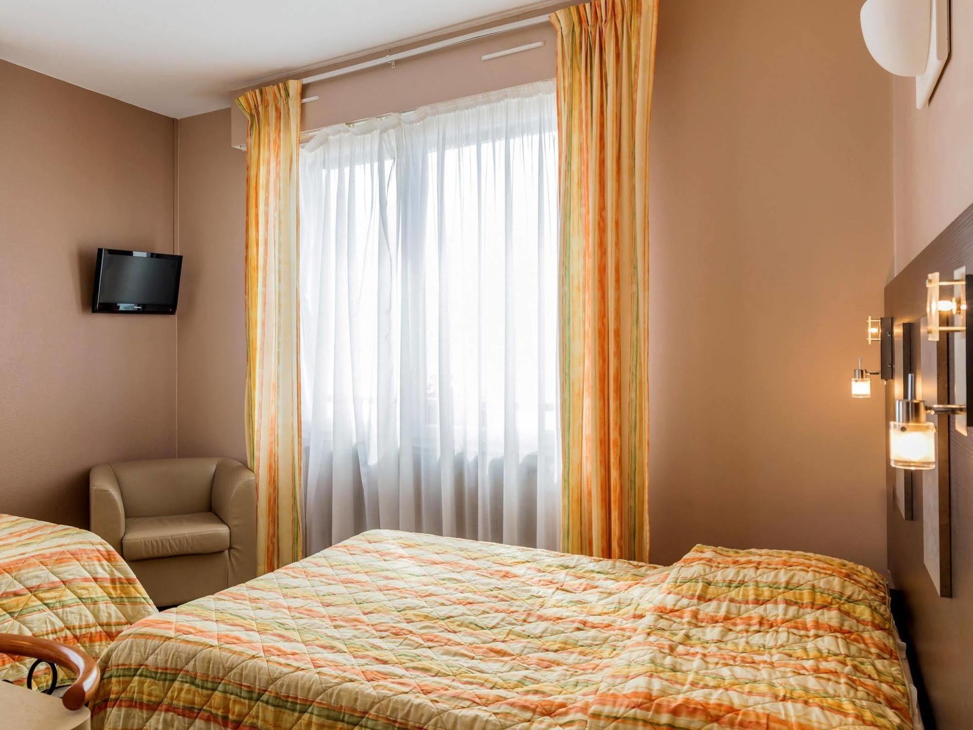 Acadie Saint Victor - Hotel Restaurant - Face Mer - Chatelaillon Plage Екстериор снимка